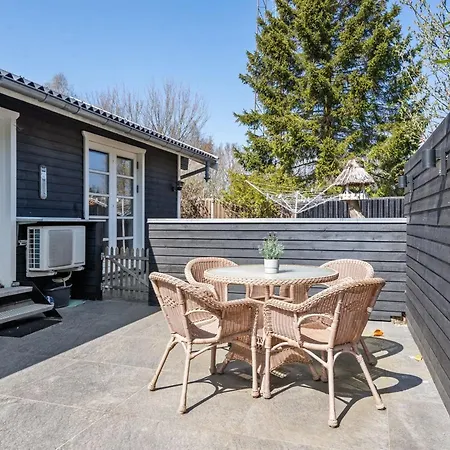 Ollegaard - 1km From The Sea By Interhome *